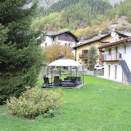 Appartamenti Vista Monte Bianco Courmayeur-Entreves מראה חיצוני תמונה